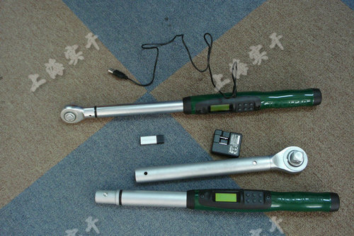 連接電腦數顯扭力扳手圖片