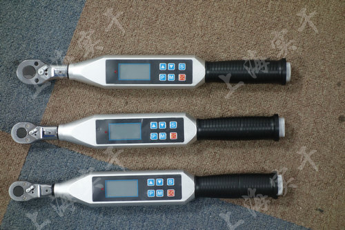 方頭高精度數(shù)顯扭力扳手